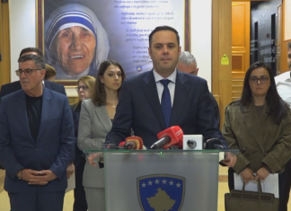Kriza brenda “LDK”, baza kërkon shkarkimin e Lumir Abdixhikut