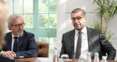 Info Shqip: Mickoski falënderon ish-ministrat: Me Fatmir Limanin kemi punuar, punojmë dhe do të punojmë