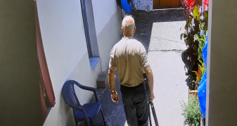 Info Shqip: Pamjet nga ngjarja në Shkodër, momentet kur burri qëllon gruan dhe pret policinë (VIDEO)