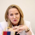 Info Shqip: Ministrja serbe nuk tërhiqet: Krenohet me politikën e Millosheviqit