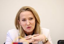 Ministrja serbe nuk tërhiqet: Krenohet me politikën e Millosheviqit