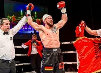 Pas sfidës së Prengës, një tjetër boksier shqiptar synon ringun me Anthony Joshuan: Kush është Roberto Bakaj?