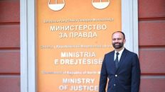 Info Shqip: Drejtësia flet shqip, Shasivari fillon ndryshimet graduale në Ministrinë e Drejtësisë