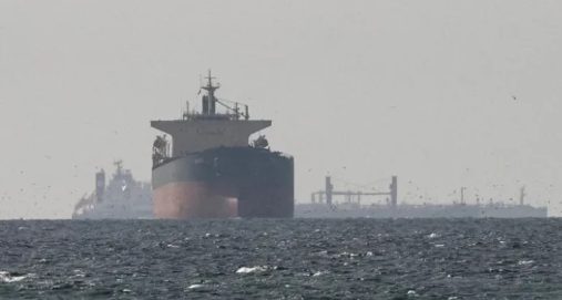 Info Shqip: A mund të jetë beteja SHBA-Iran për Hormuzin një fitore për Rusinë dhe Kinën?