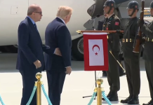 “Merhaba asker”, Trump përshëndet Gardën e Nderit në turqisht, pritet nga Erdogan në Ankara