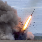 Rusia godet me raketa anijen turke me grurë në Detin e Zi, 5 marinarë të vrarë