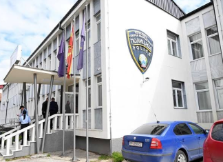 U arratis nga dritarja e Stacionit të Policisë dhe “u zhduk” nga shteti! Policia e Maqedonisë po e kërkon me urdhër-arrest ndërkombëtar