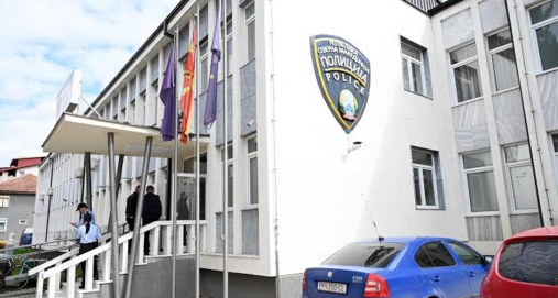 Info Shqip: U arratis nga dritarja e Stacionit të Policisë dhe “u zhduk” nga shteti! Policia e Maqedonisë po e kërkon me urdhër-arrest ndërkombëtar
