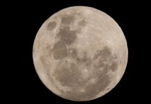 Alarm në hapësirë, NASA: Pjesë e raketës Falcon 9 mund të përplaset me Hënën më 5 gusht