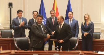 Info Shqip: Nënshkruhet marrëveshja për financimin e autostradës Shkup–Bllacë, faza e dytë 198,4 milionë euro dhe pesë tunele