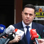 Abdixhiku pranon Kuvendin e jashtëzakonshëm për shkarkimin e tij, ndërpret negociatat me Kurtin