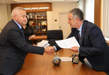 Azir Aliu ia dorëzoi Sasho Klekovskit detyrën e ministrit të Shëndetësisë