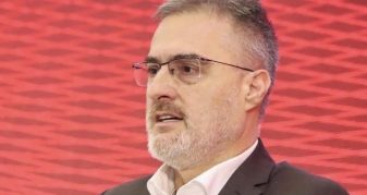 Info Shqip: Aziri: Diaspora të votojë edhe në zgjedhjet lokale ose ligjin do ta bllokojmë!