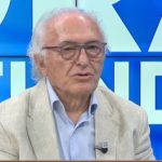 Info Shqip: Flamingot u bënë blu/ “Dhunë, perversitet e marrëzi”, Çupi: Rusia, Irani dhe Kurti po e krijojnë protestën