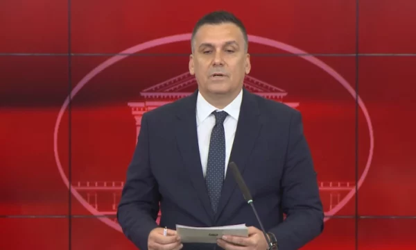 Gostivari në rrezik: Ministri Hoxha kërkon përgjegjësi penale për ndotjen e ujit 
