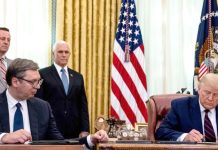 Vuçiç luan kartën “Trump” para zgjedhjeve, takimi me presidentin amerikan shihet si arma e fundit për të forcuar pushtetin në Serbi