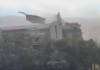Stuhi e fuqishme përfshin Shkupin, fluturojnë pjesë të çative të Poliklinikës në Çair, dhe ndërtesave në lagje tjera (VIDEO)