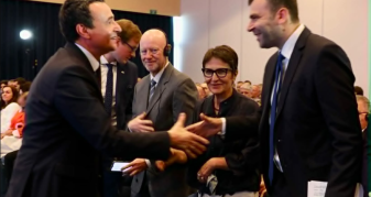 Info Shqip: Drejtori i MEPSO-s, Burim Latifi bashkë me kryeministrin Kurti në jubileun e KOSTT-it në Prishtinë: Bashkëpunimi rajonal, çelësi i tranzicionit energjetik