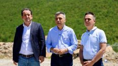 Info Shqip: Kasami: Krerët e VLEN nesër për kafe midis Tiranës (VIDEO)