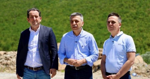 Info Shqip: Kasami: Krerët e VLEN nesër për kafe midis Tiranës (VIDEO)