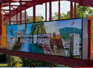 BDI: Qyteti i Shkupit i korrigjoi fotografitë, por përsëri e përjashtoi gjuhën shqipe – provokim i rëndë ndaj shqiptarëve