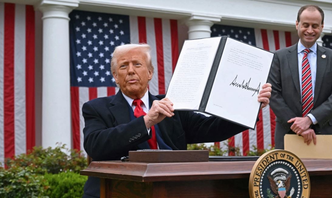 Trump vendos tarifa të reja: Cilët janë produktet që do të preken? 