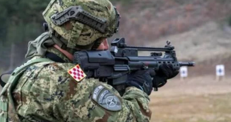 Info Shqip: Kroacia planifikon ta rrisë numrin e ushtarëve në KFOR