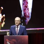 Info Shqip: E gjithë Zvicra flet për mësuesin shqiptar nga Kumanova, nderohet me çmimin “Shqiponja e Artë”