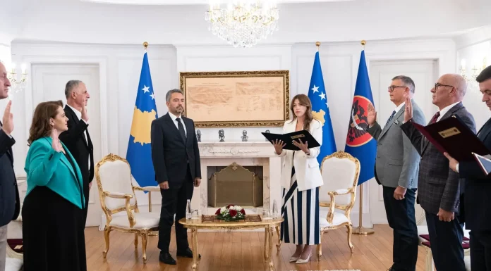 Foto-nga-Albulena-Haxhiu-5055dfe3