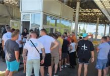 “Safe City“ nuk fal: Të huajt rreshtohen në Tabanoc për të paguar gjobat e shpejtësisë