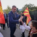Mickoski në Pustec, për herë të dytë pa himnin shqiptar! Kolefski kërkon falje