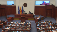 Info Shqip: Deputetët rikthehen në punë më 2 shtator