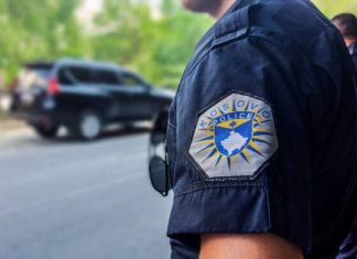 Dy serbë sulmojnë një kosovar në Leposaviq