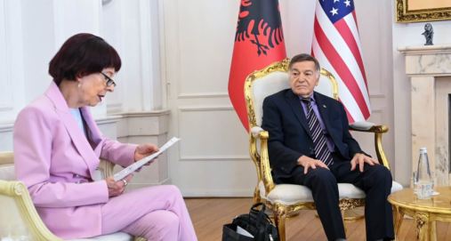 Info Shqip: Ish-kongresisti amerikan, Joe DioGuardi: Shpresoj që Kosova do të zgjedhë presidentin para se të largohem, përndryshe do të jeni në telashe të mëdha