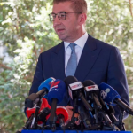 Mickoski: Ne dëshirojmë t’i kthejmë mërgimtarët! Do të isha i lumtur nëse SHBA-të ashpërsojnë rregullat për vizat e emigracionit