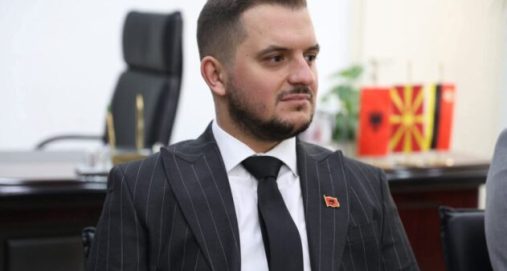 Info Shqip: Albi Qamili: Prona publike u kthehet tetovarëve, salla e sportit po shndërrohet në arenë moderne
