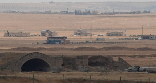 Info Shqip: Izraeli sulmon një bazë ushtarake në Siri, reagojnë SHBA-ja dhe Turqia