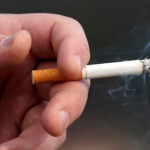 Pothuajse një në katër qytetarë pinë duhan çdo ditë në Maqedoninë e Veriut
