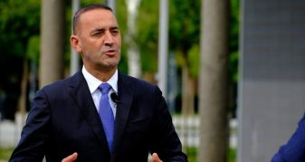 Info Shqip: “Z. Kryeministër, shihem në shtator”, çka po paralajmëron Daut Haradinaj? (VIDEO)