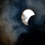 Info Shqip: Eklipsi pjesor i Diellit sonte mbi Maqedoni: Ja orari i saktë për Shkupin, Kumanovën, Tetovën dhe Strugën