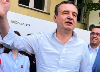 “Çele guri gojën”, Kurti asnjë fjalë për bllokadën: Kemi takim me rininë