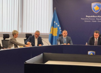 Kurti takon liderët e Luginës: Shqiptarët atje po përballen me diskriminim të rëndë, mbi 2 milionë € të bllokuara