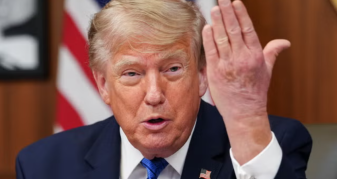 Info Shqip: Trump thotë se bisedimet me Iranin rifillojnë më 3 gusht, pasi anuloi “sulmin më të madh që nga Lufta e Dytë Botërore”