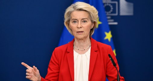 Info Shqip: Von der Leyen anashkalon Serbinë dhe Bosnjën në turneun e saj në Ballkan