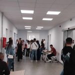 Alarm në Universitetin “Nënë Tereza”: Rritet numri i studentëve, mungojnë hapësirat