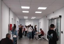 Alarm në Universitetin “Nënë Tereza”: Rritet numri i studentëve, mungojnë hapësirat