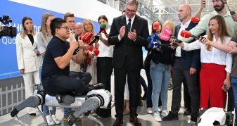 Info Shqip: Ushtria robotike e Serbisë alarmon Perëndimin