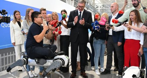 Info Shqip: Ushtria robotike e Serbisë alarmon Perëndimin