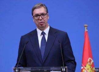 Politikani amerikan e quan Vuçiqin “kukull” të kinezëve