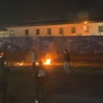 Policia jep detaje çfarë ndodhi mbrëmë në protestën para mesnatës, te baza e EULEX